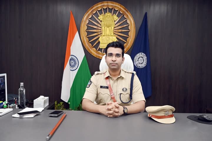 గంజాయి అక్రమ రవాణా కేసులో నలుగురికి 10 ఏళ్ల కఠిన కారాగార శిక్ష – అనకాపల్లి జిల్లా ఎస్పీ తుహిన్ సిన్హా  వెల్లడి