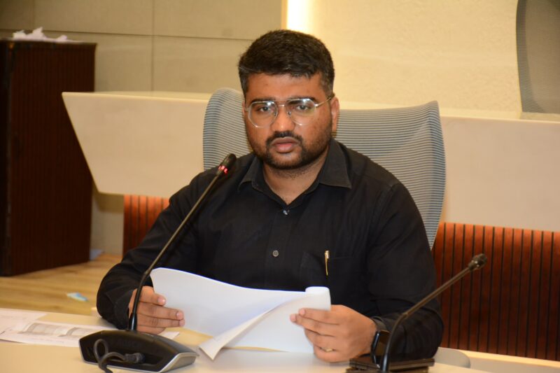 జనవరి అట్టా పంపిణీపై ప్రత్యేక పర్యవేక్షణ : జాయింట్ కలెక్టర్ కె. మయూర్ అశోక్